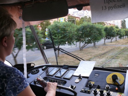 Vladikakvkaz. Poste de pilotage d'un tram., août 2017