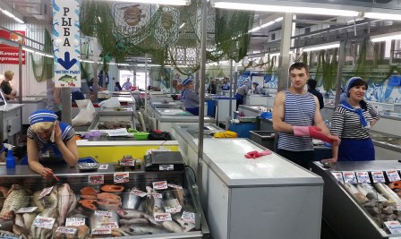 Marché central de Novossibirsk, secteur poissons frais