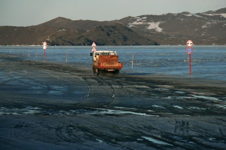 Début de la route de glace entre Sakhyurta et Olkhon