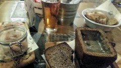 Soupe servie dans une miche de pain